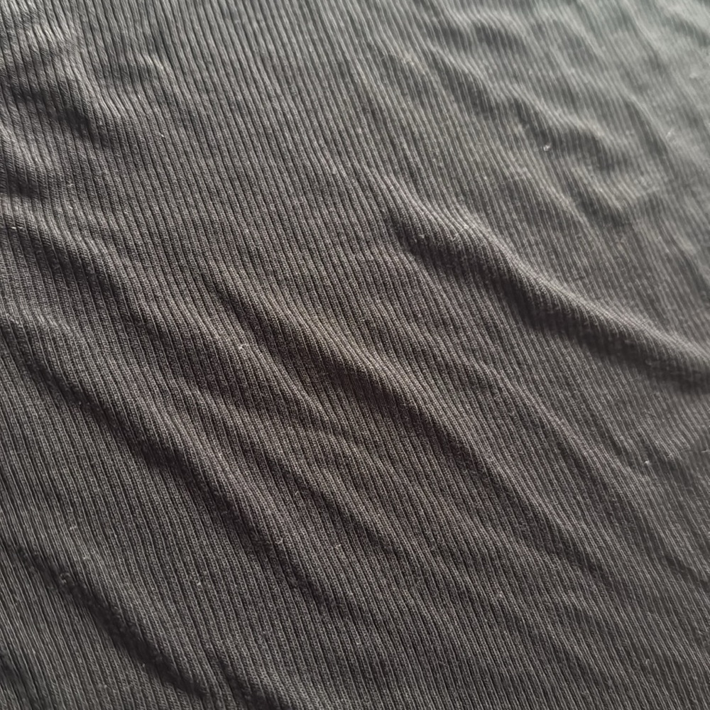 LF Stores Black Sleeveless Muscle Tee - Picture 4 of 5